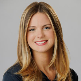 Headshot Leanne Kienzle